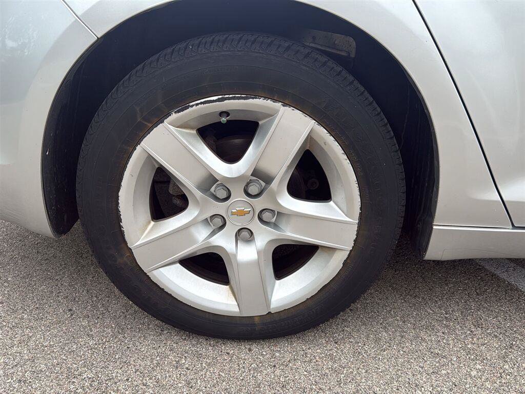 Used 2010 Chevrolet Malibu LS FWD image 17