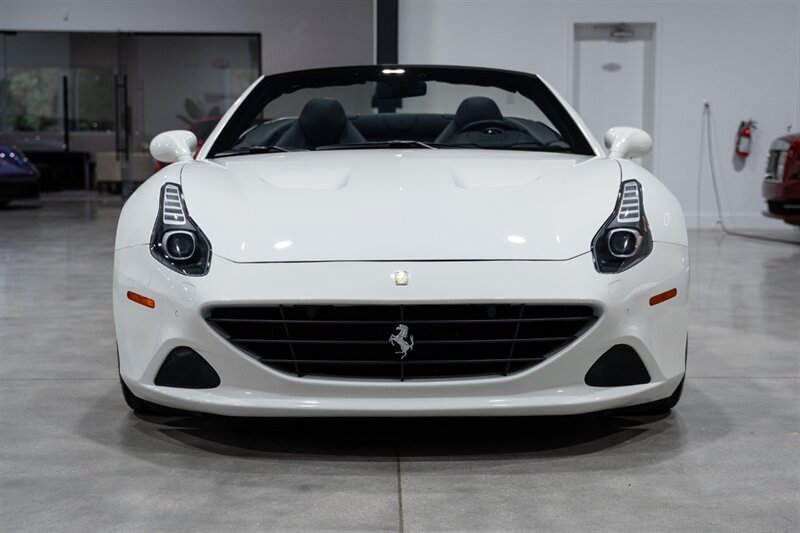 Used 2016 Ferrari California T RWD image 73