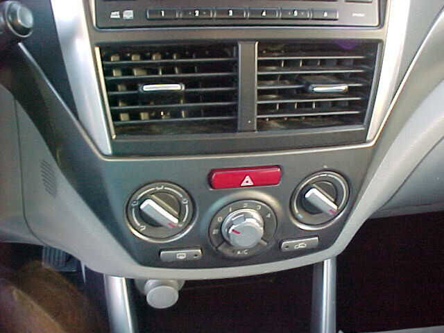 Used 2011 Subaru Forester 2.5X Premium w/ All-Weather Pkg image 21