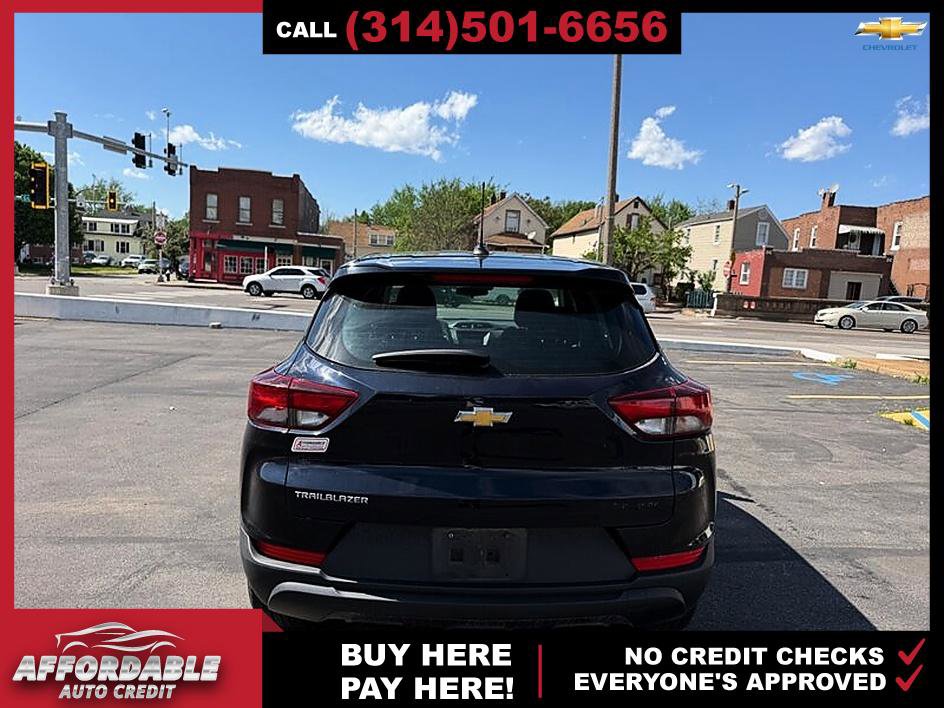 Used 2021 Chevrolet TrailBlazer LS FWD image 4