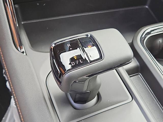New 2026 GMC Sierra 1500 AT4 w/ AT4 Premium Package AWD/4WD image 13