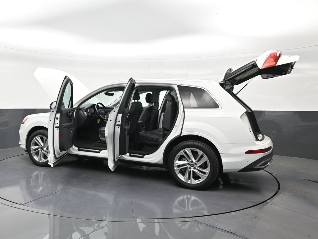 Used 2021 Audi Q7 3.0T Premium Plus AWD/4WD image 30