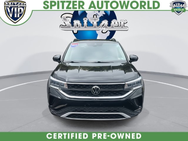Used 2023 Volkswagen Taos SE w/ Panoramic Sunroof Package FWD image 5