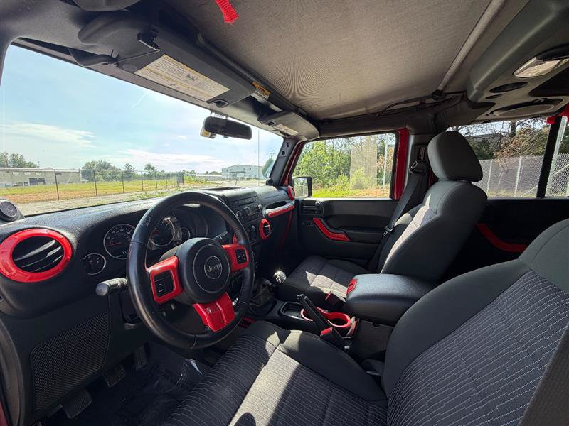 Used 2012 Jeep Wrangler Unlimited Sahara AWD/4WD image 14