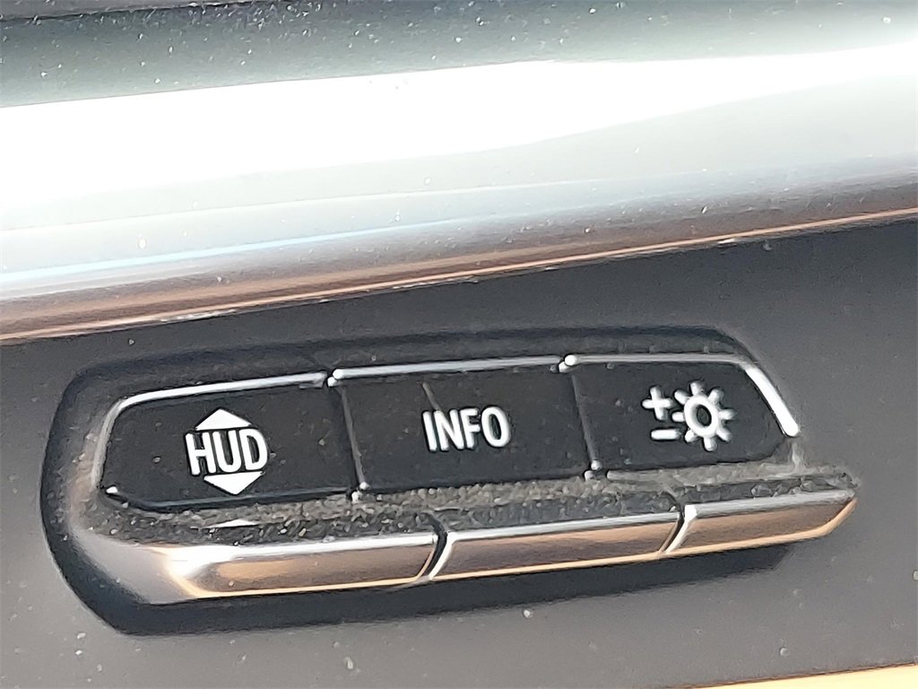 Used 2021 Chevrolet Corvette Stingray Premium Cpe w/ Z51 Performance Package image 18