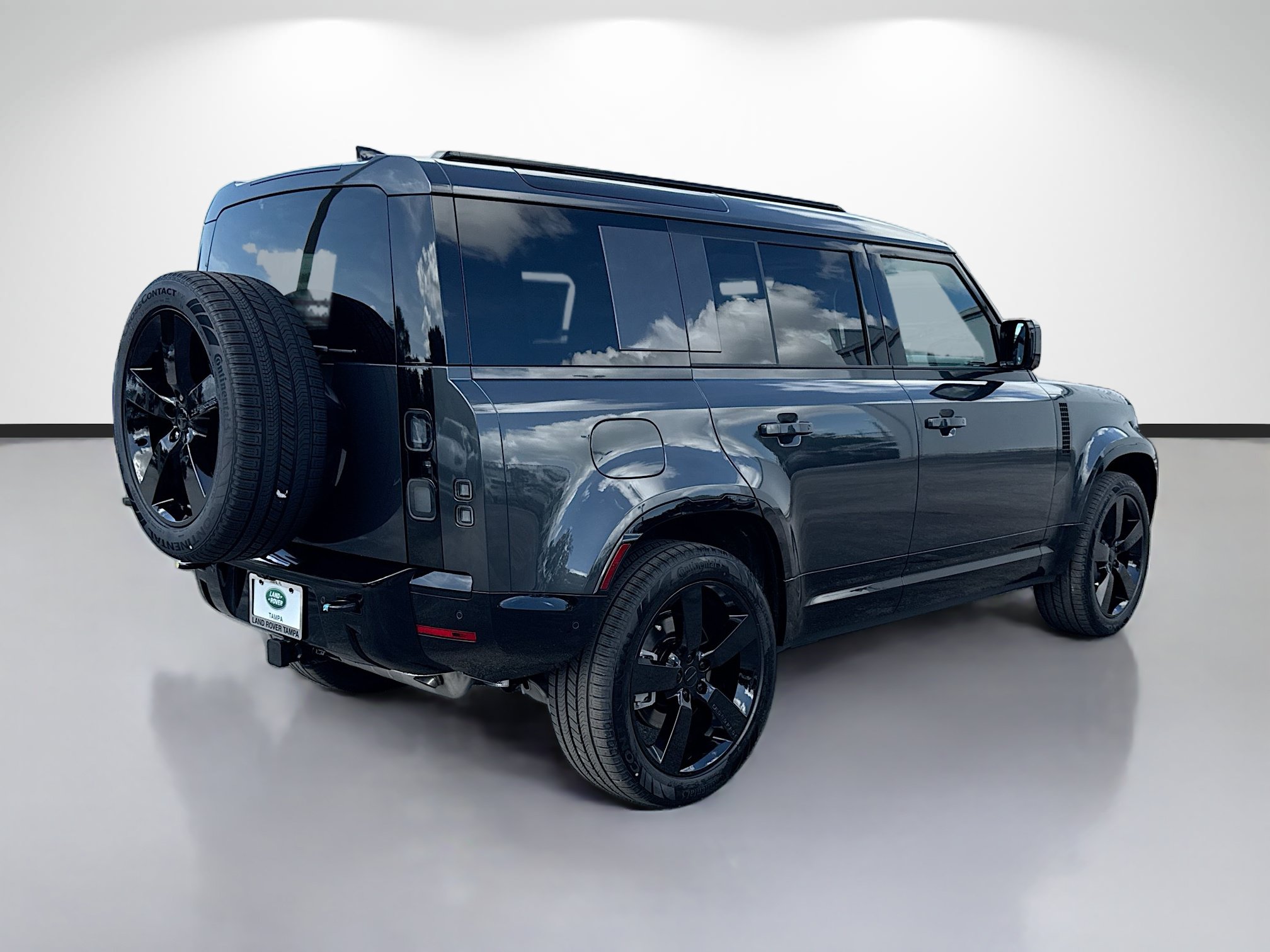 New 2026 Land Rover Defender 110 X-Dynamic SE AWD/4WD image 5