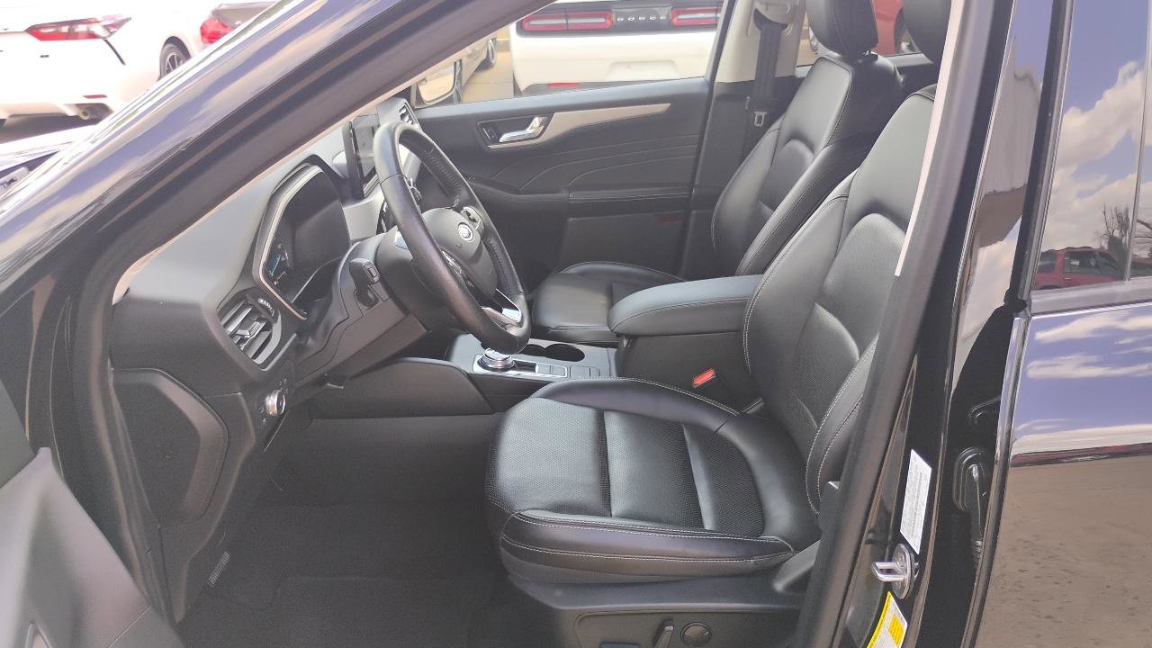 Used 2021 Ford Escape SEL image 13