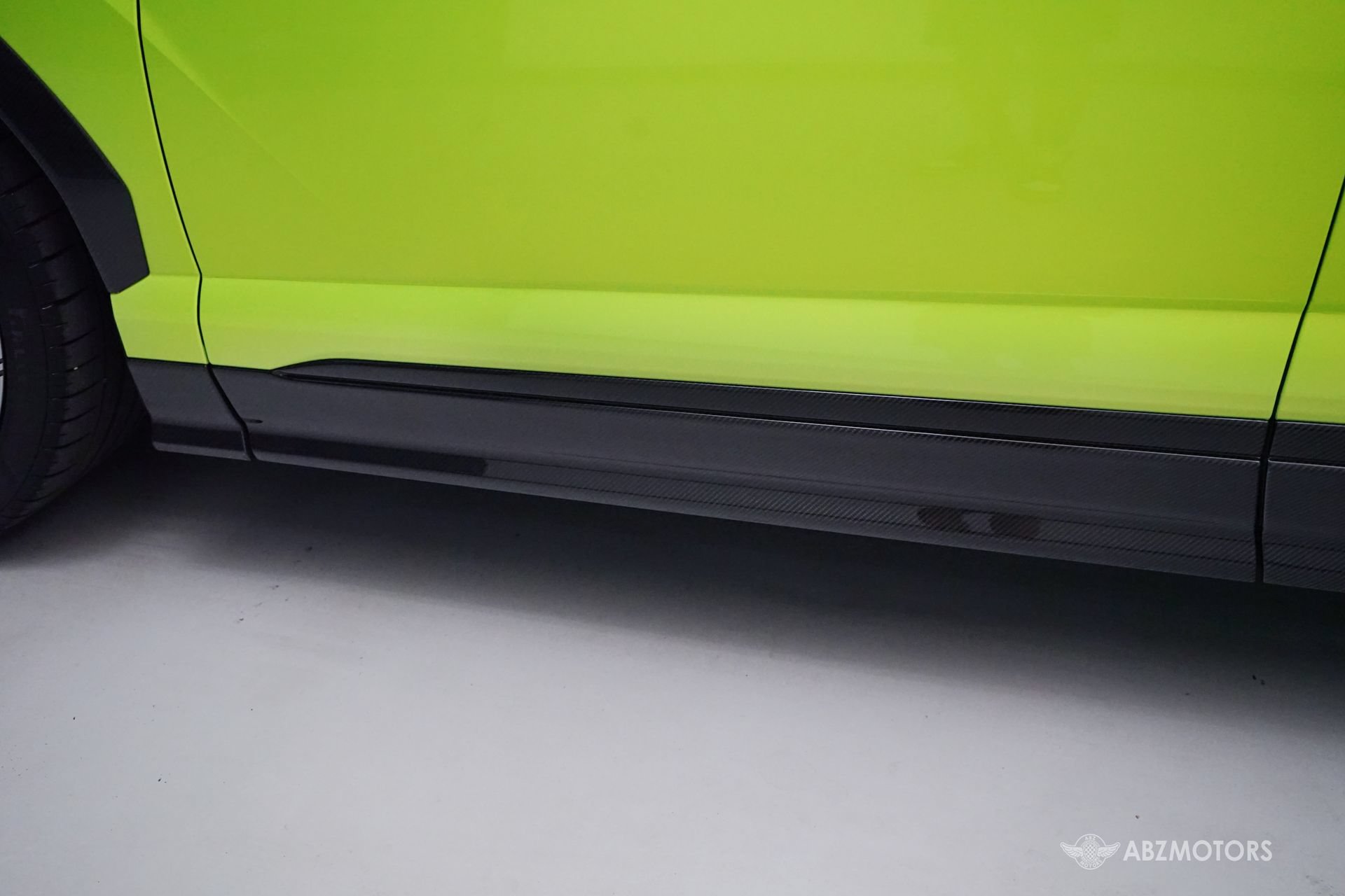 Used 2024 Lamborghini Urus Performante AWD/4WD image 13