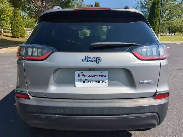 Used 2019 Jeep Cherokee Latitude w/ Cold Weather Group FWD image 5