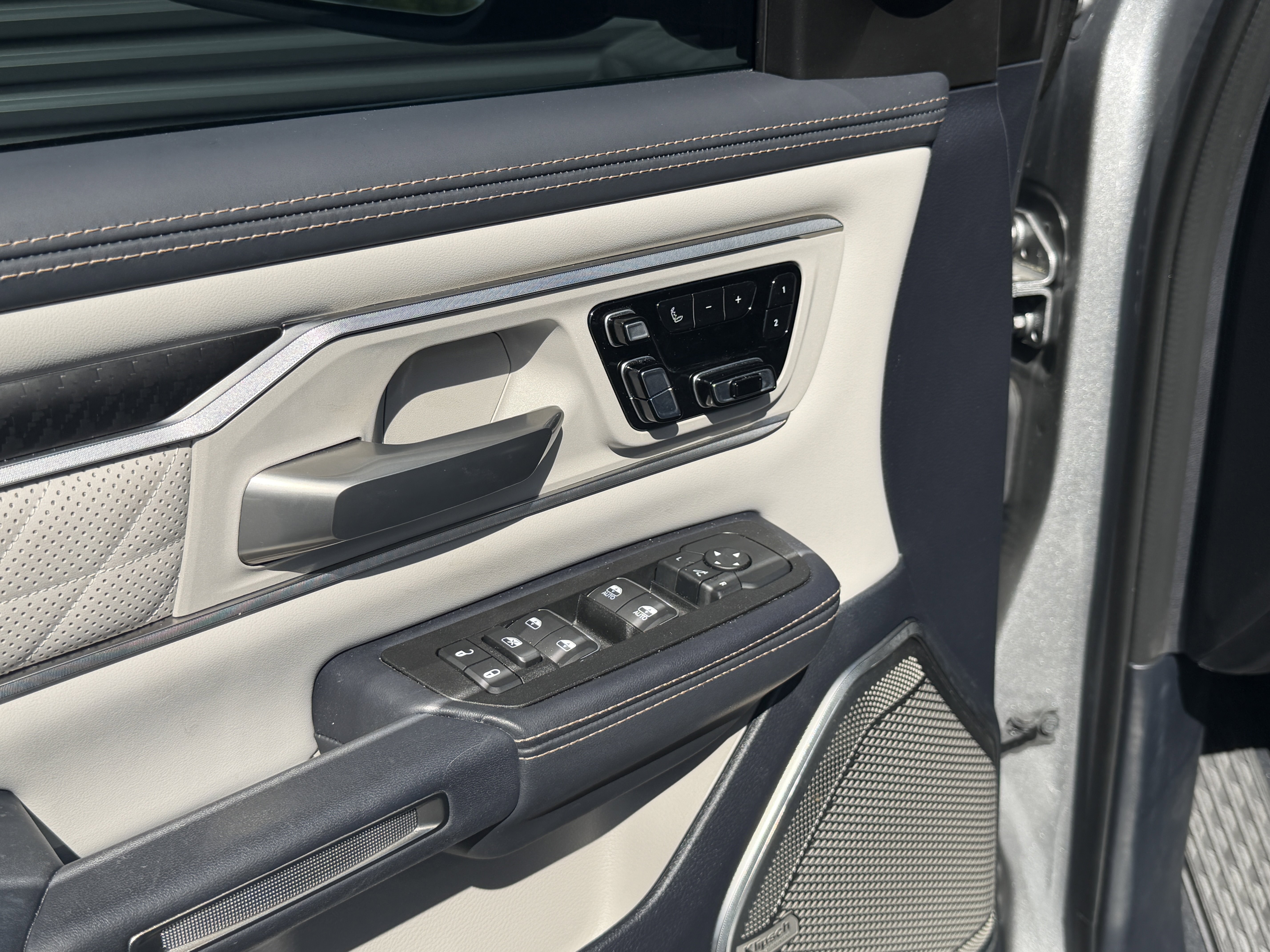 Used 2025 RAM 1500 Tungsten w/ Off Road Group AWD/4WD image 14