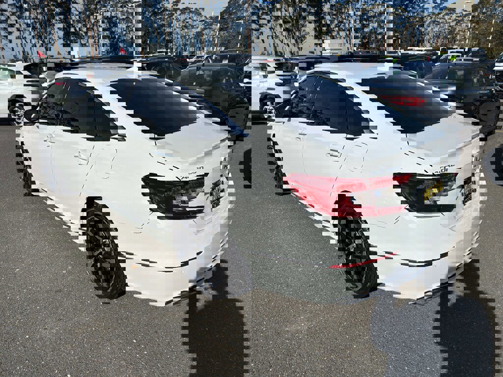 Used 2022 Honda Accord Touring image 3