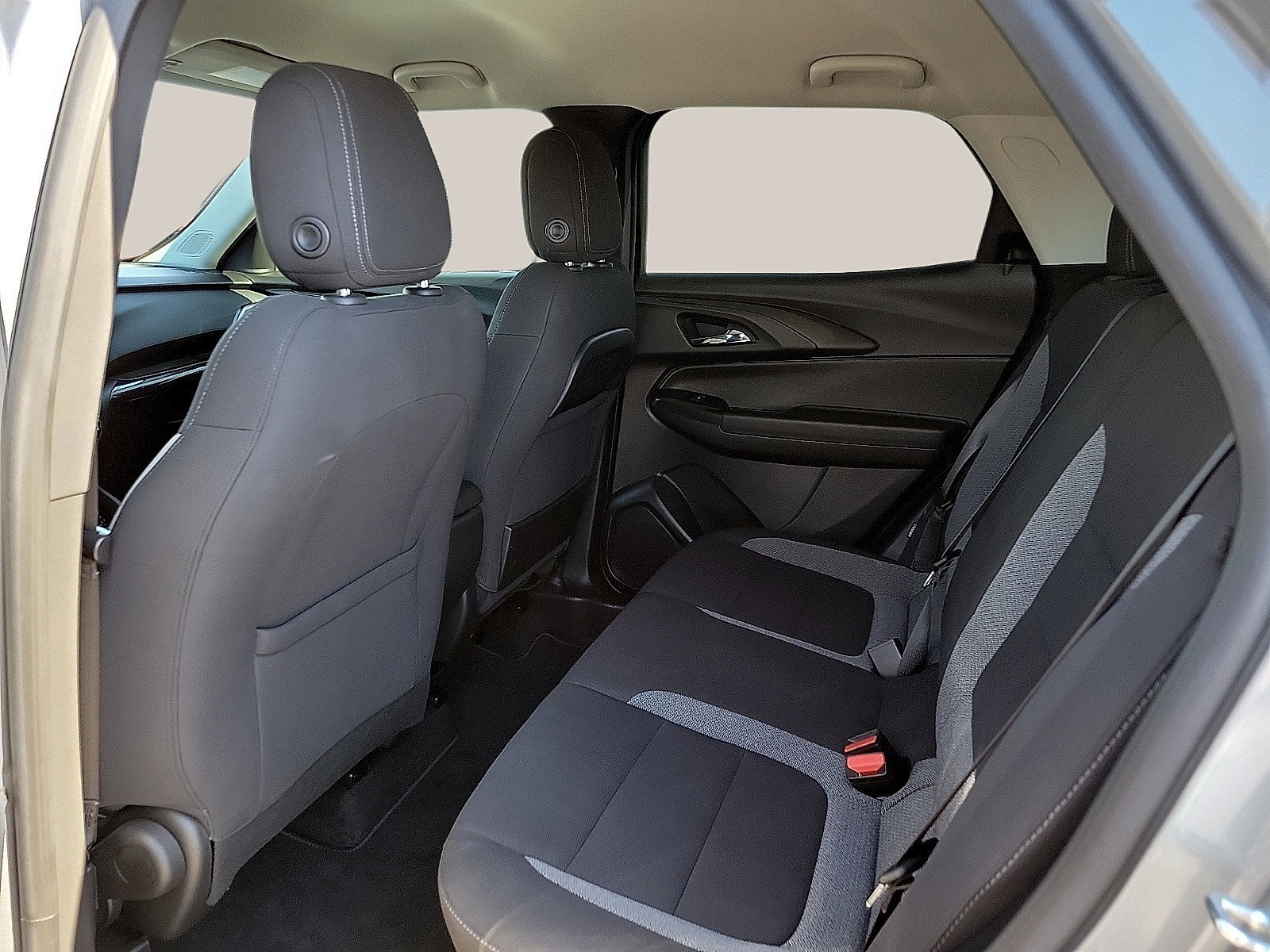 Used 2023 Chevrolet TrailBlazer LS FWD image 9