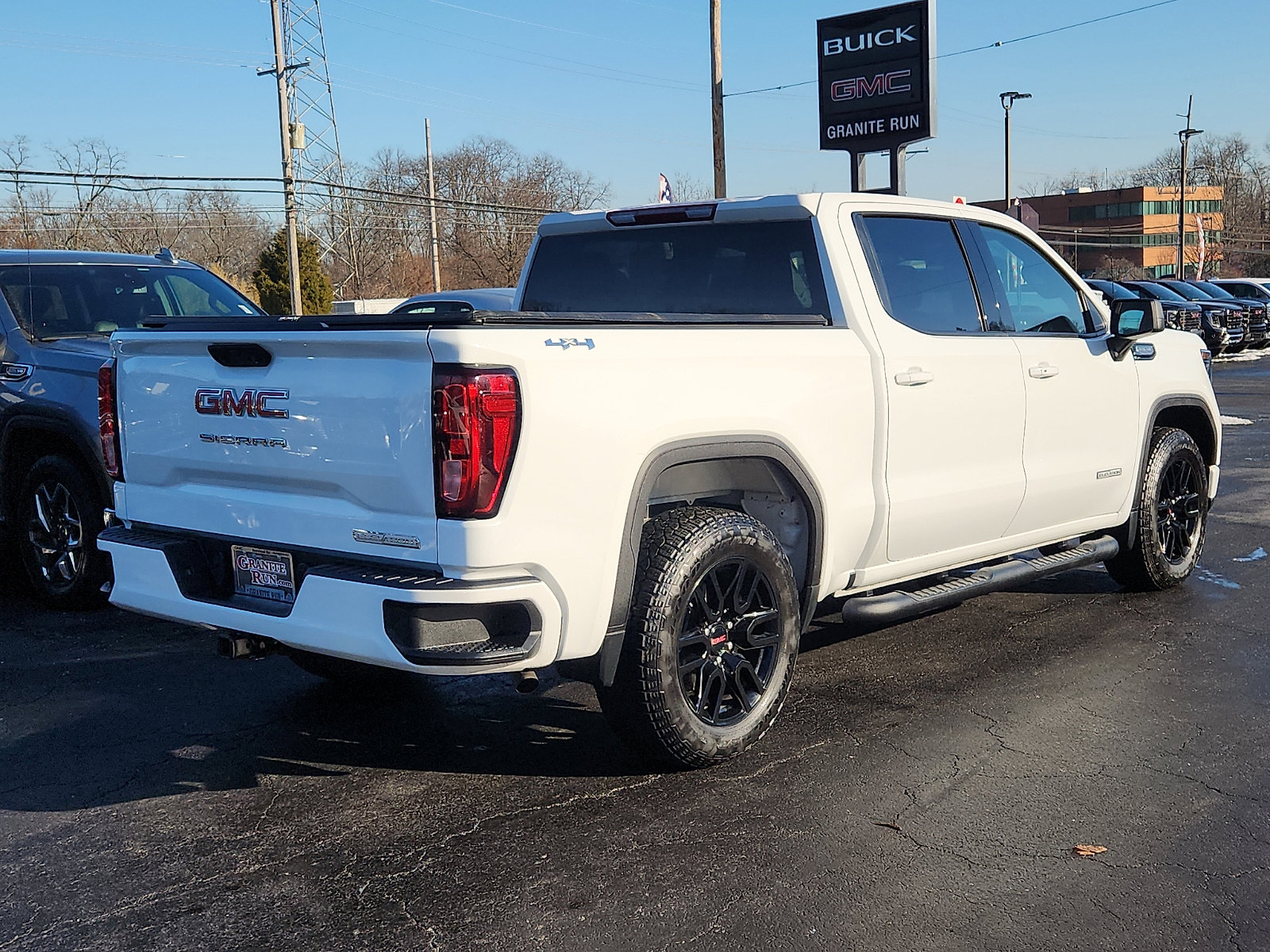 Used 2023 GMC Sierra 1500 Elevation image 6