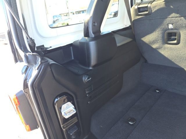 Used 2025 Jeep Wrangler Unlimited Sahara w/ Safety Group image 51