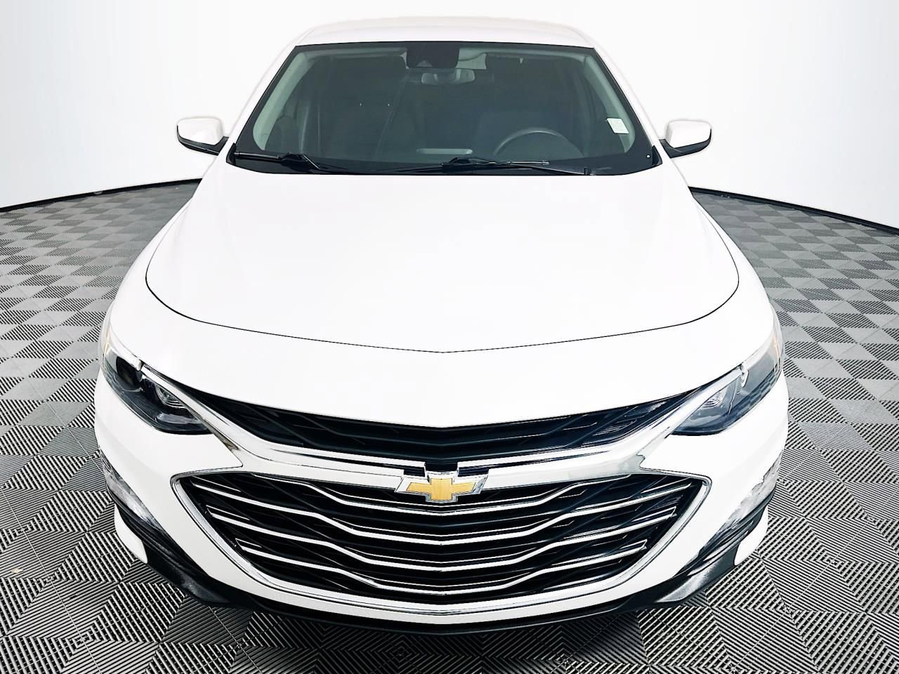 Used 2023 Chevrolet Malibu LT image 4