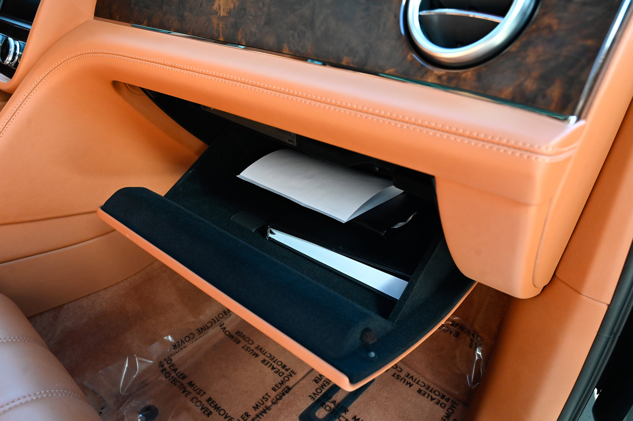 Used 2019 Bentley Bentayga image 56