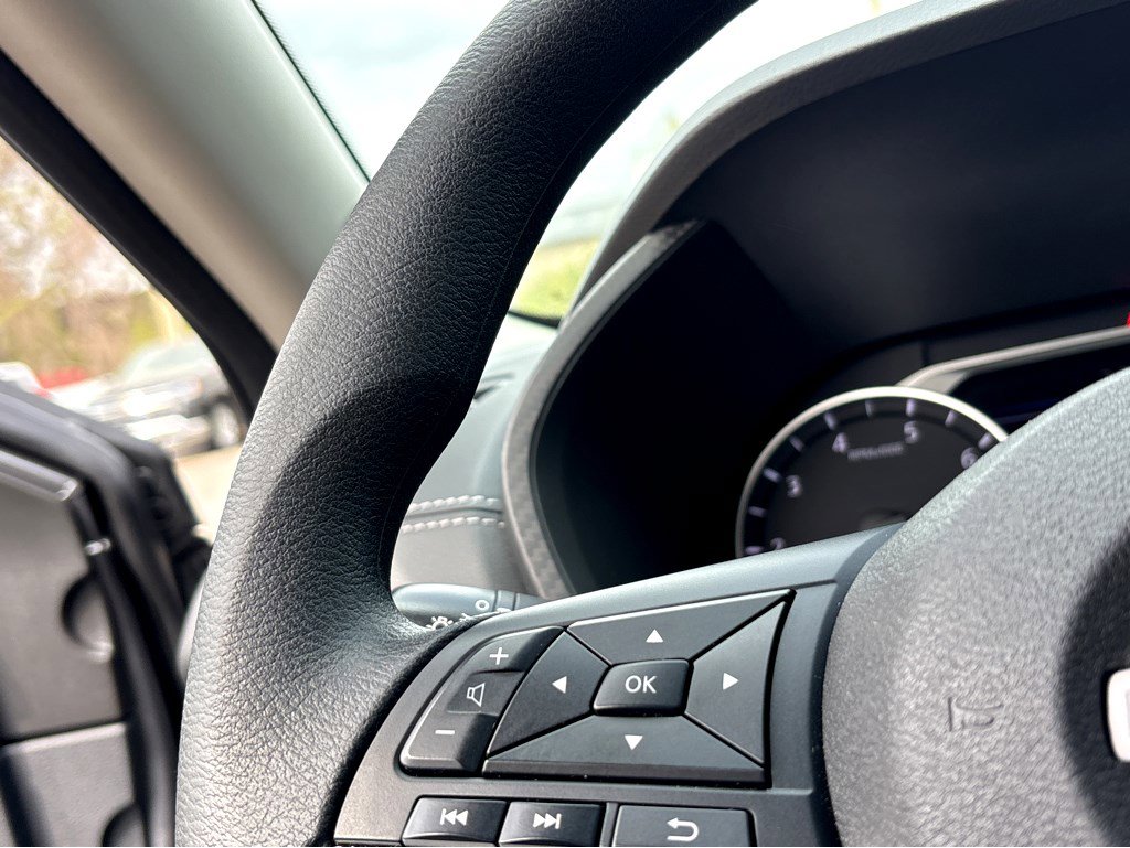 Used 2025 Nissan Sentra SV image 12