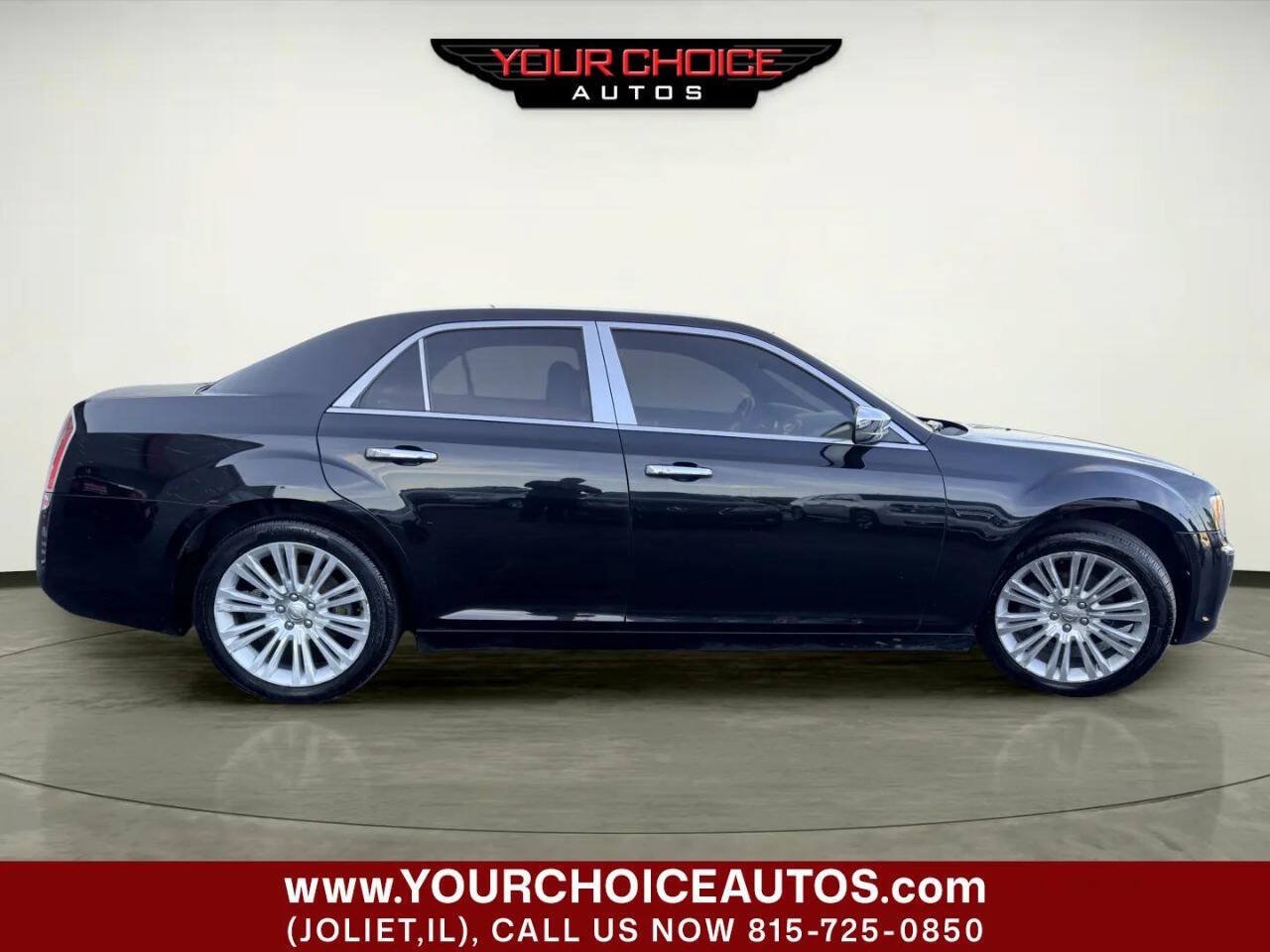 Used 2011 Chrysler 300 Limited RWD image 6