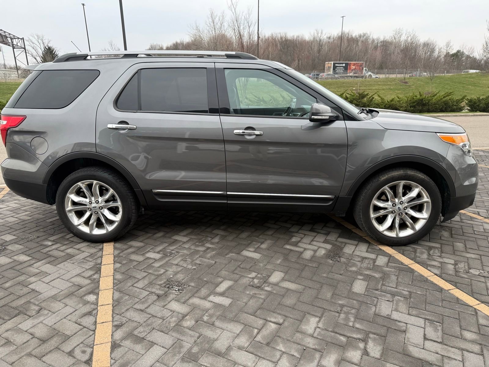 Used 2014 Ford Explorer Limited w/ Equipment Group 301A image 4