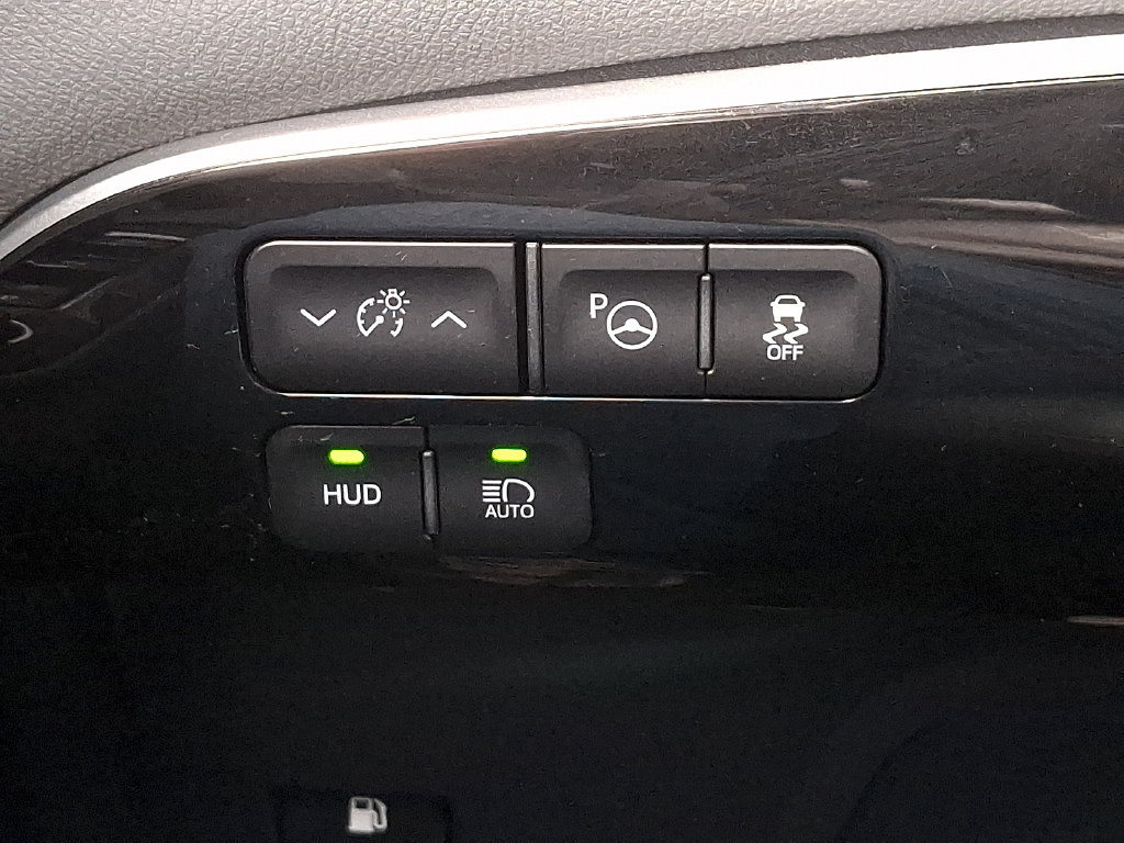 Used 2018 Toyota Prius Four w/ Advanced Technology Package FWD image 25