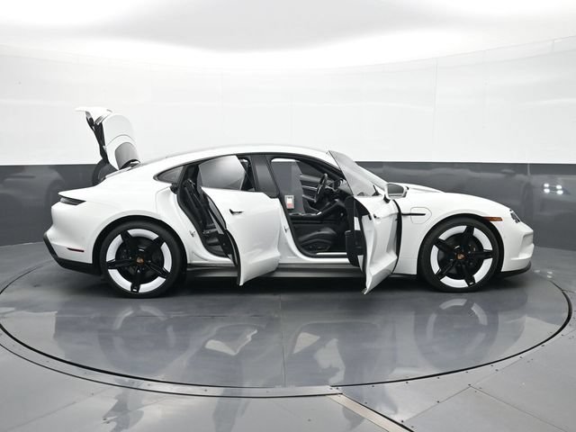 Certified 2025 Porsche Taycan AWD/4WD image 30