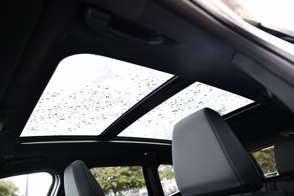 New 2026 BMW X1 xDrive28i w/ Convenience Package image 18