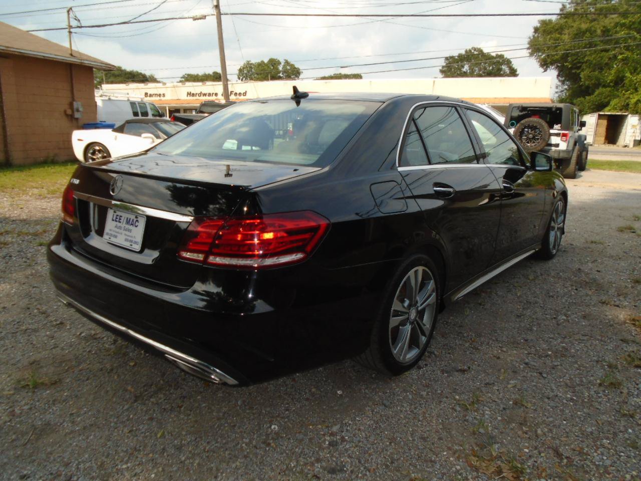 Used 2014 Mercedes-Benz E 350 Sedan image 4
