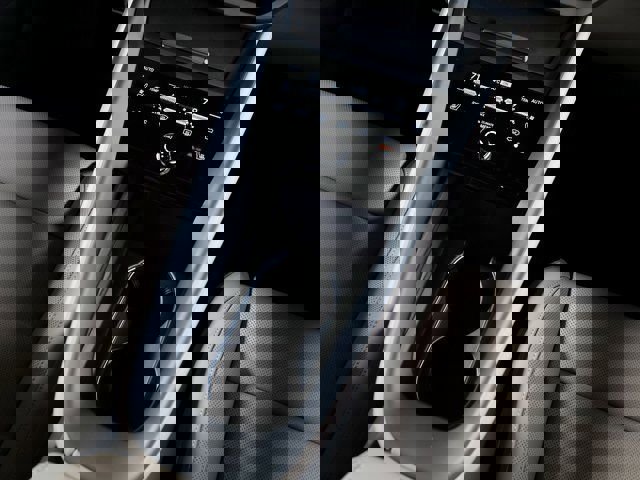 New 2026 Porsche Macan 4S Electric image 16