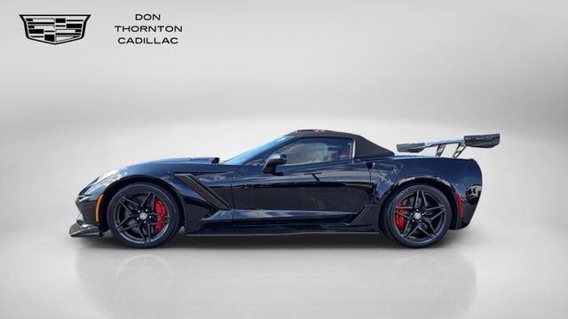 Used 2019 Chevrolet Corvette ZR1 RWD image 2