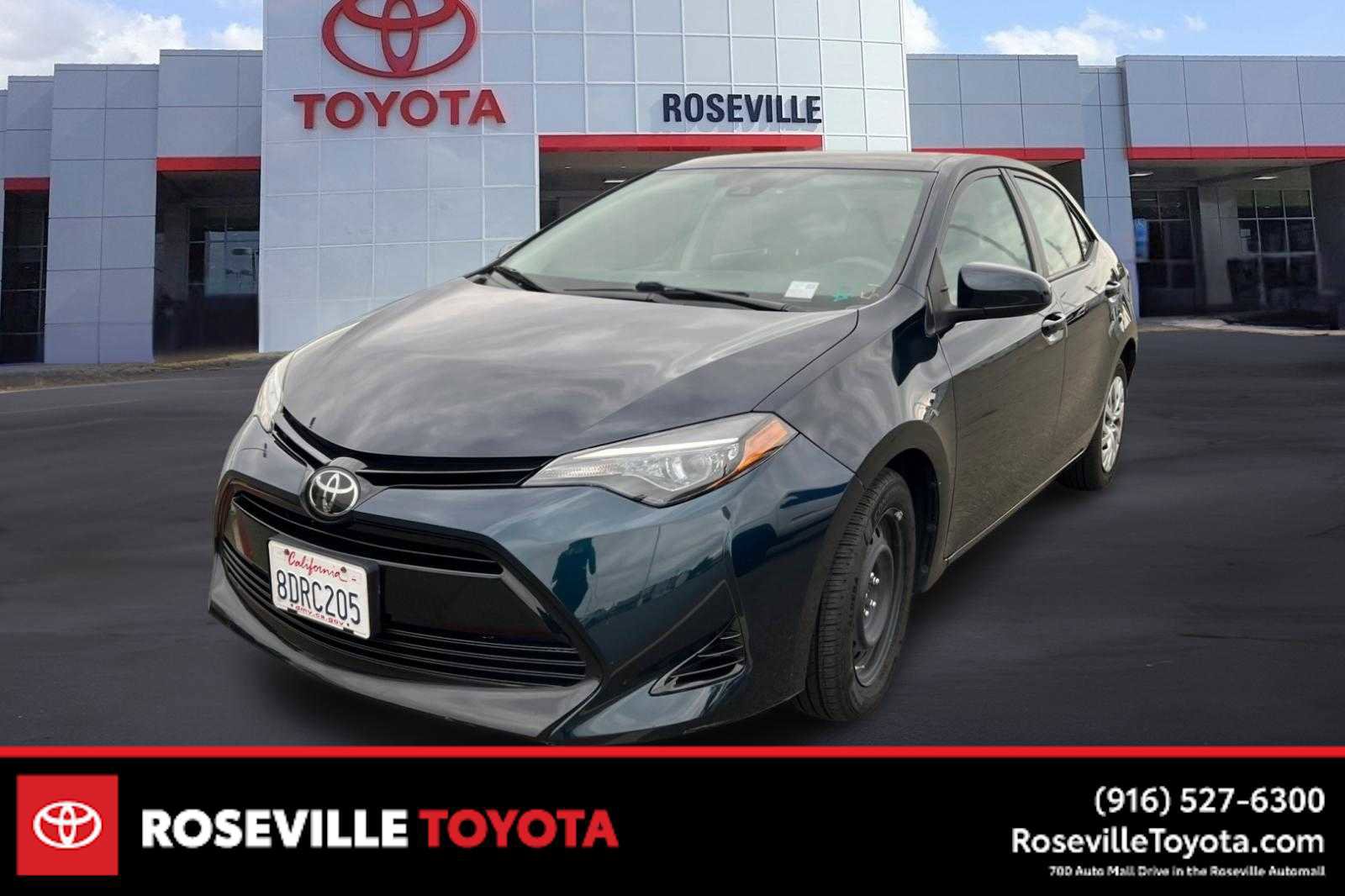 Used 2018 Toyota Corolla LE FWD image 1