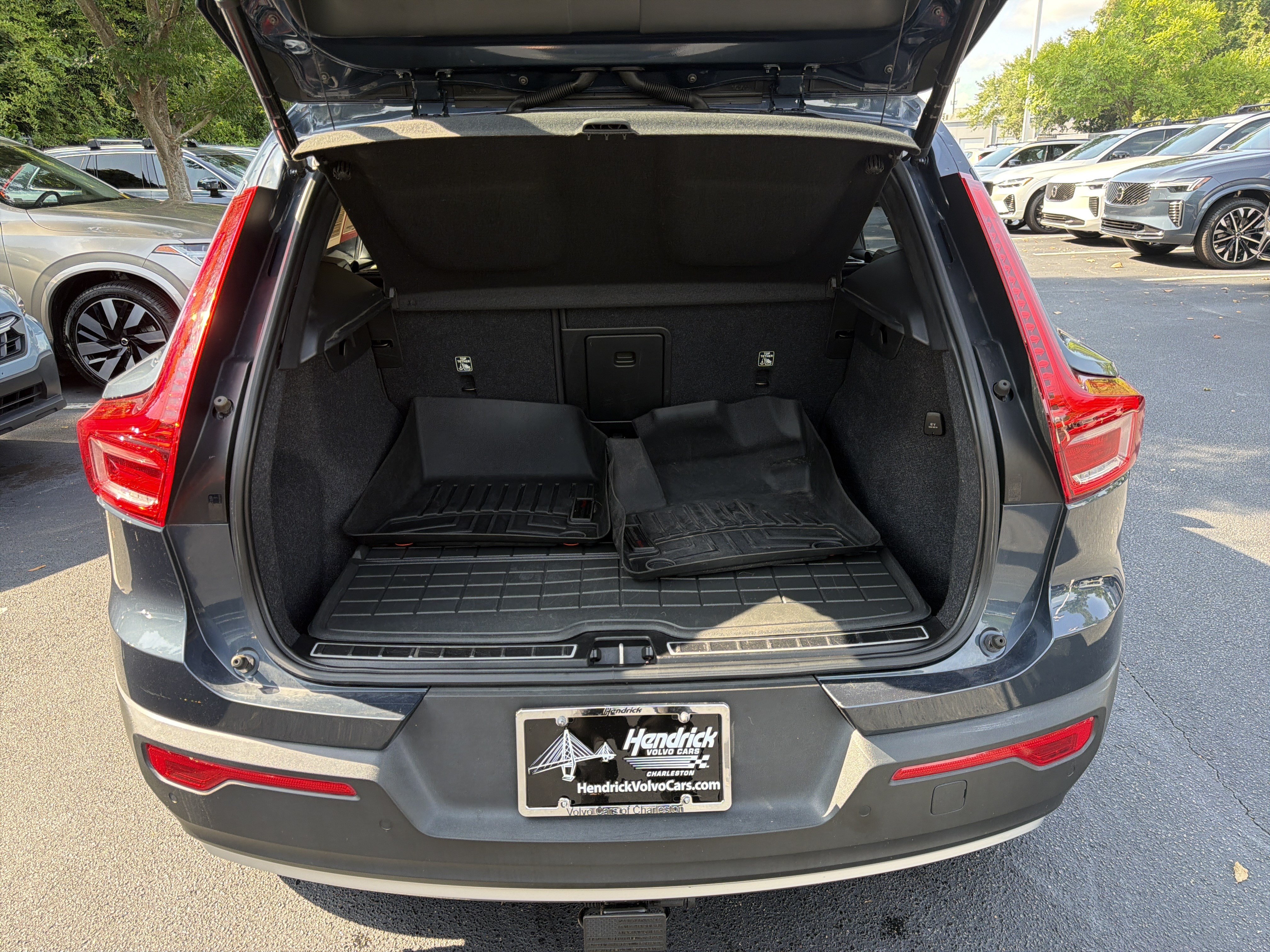 Certified 2022 Volvo XC40 T5 Inscription w/ Advanced Package AWD/4WD image 34