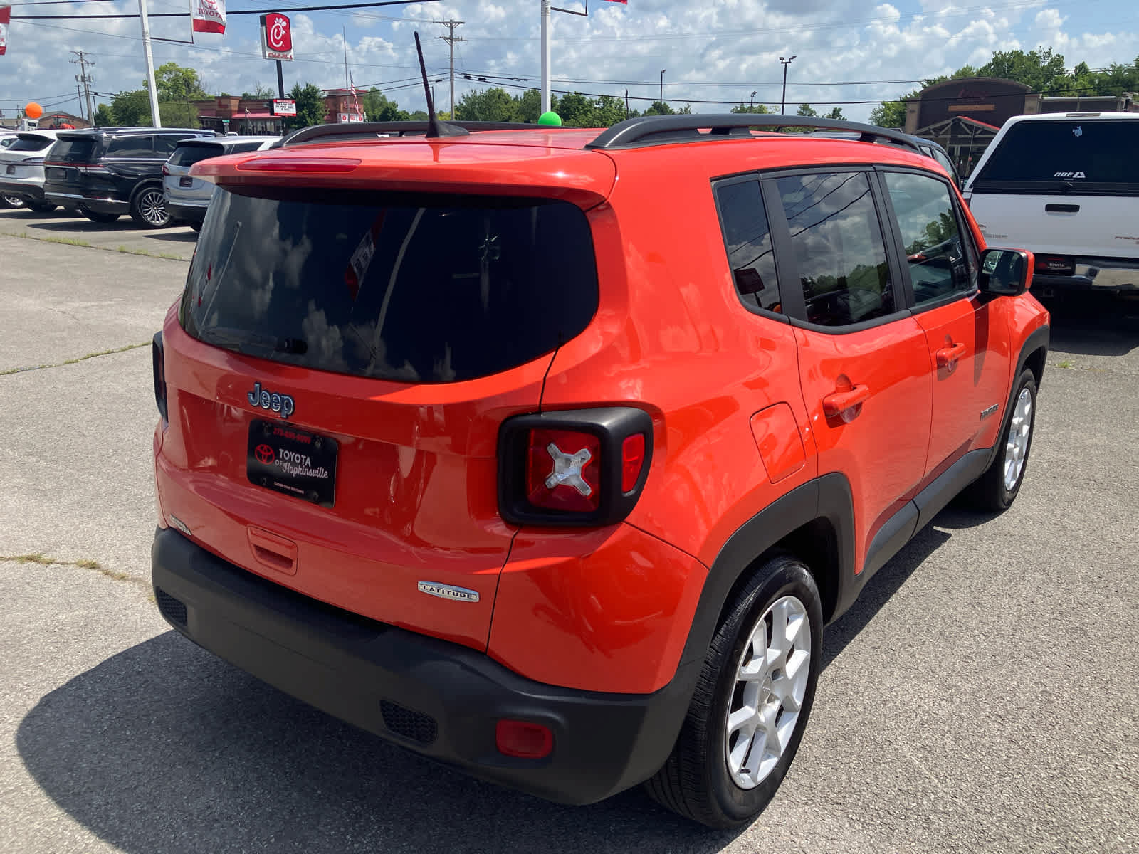 Used 2021 Jeep Renegade Latitude FWD image 7