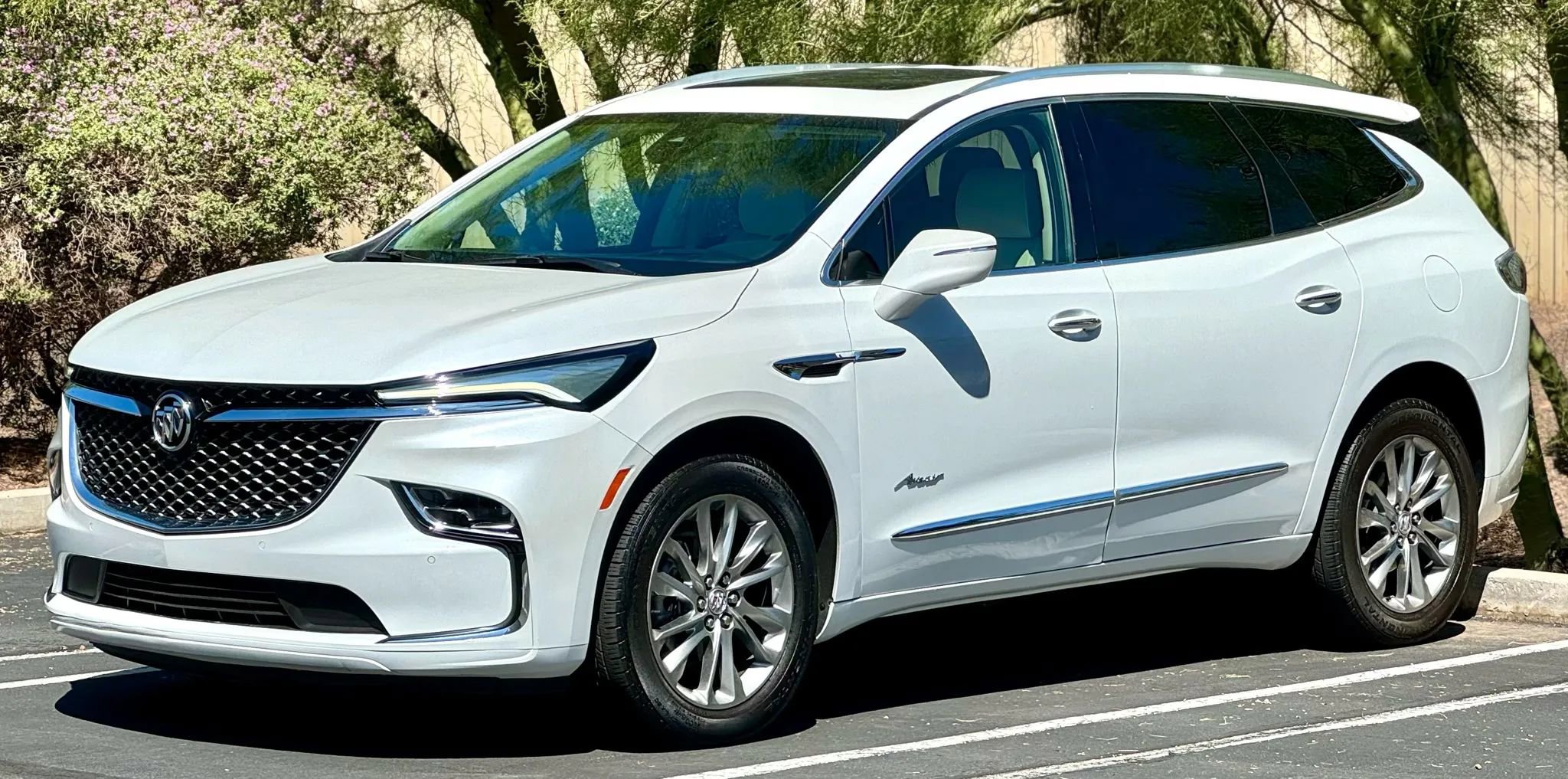 Used 2023 Buick Enclave Avenir w/ Avenir Technology Package image 3