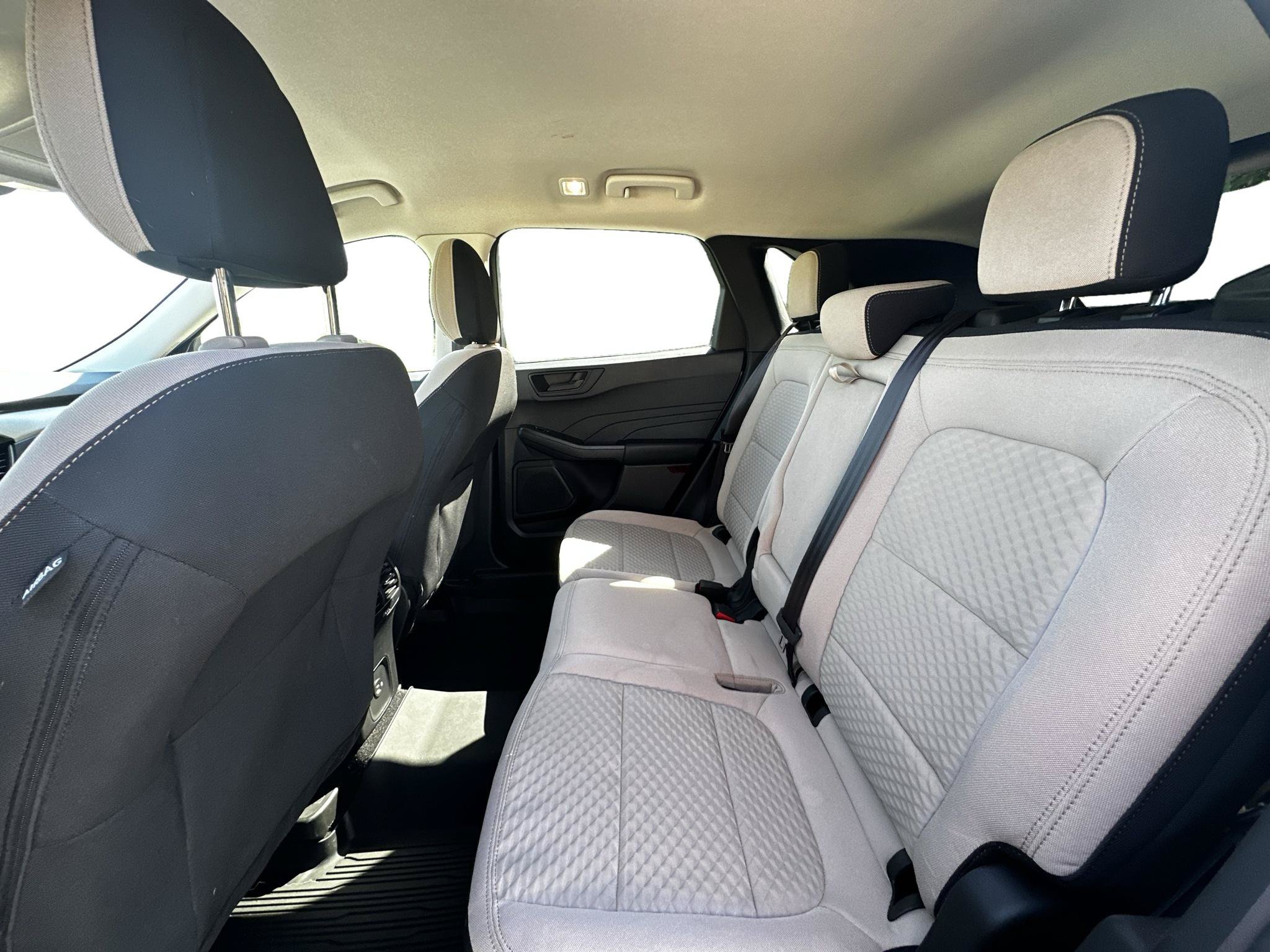 Used 2022 Ford Escape SE w/ Convenience Package FWD image 24