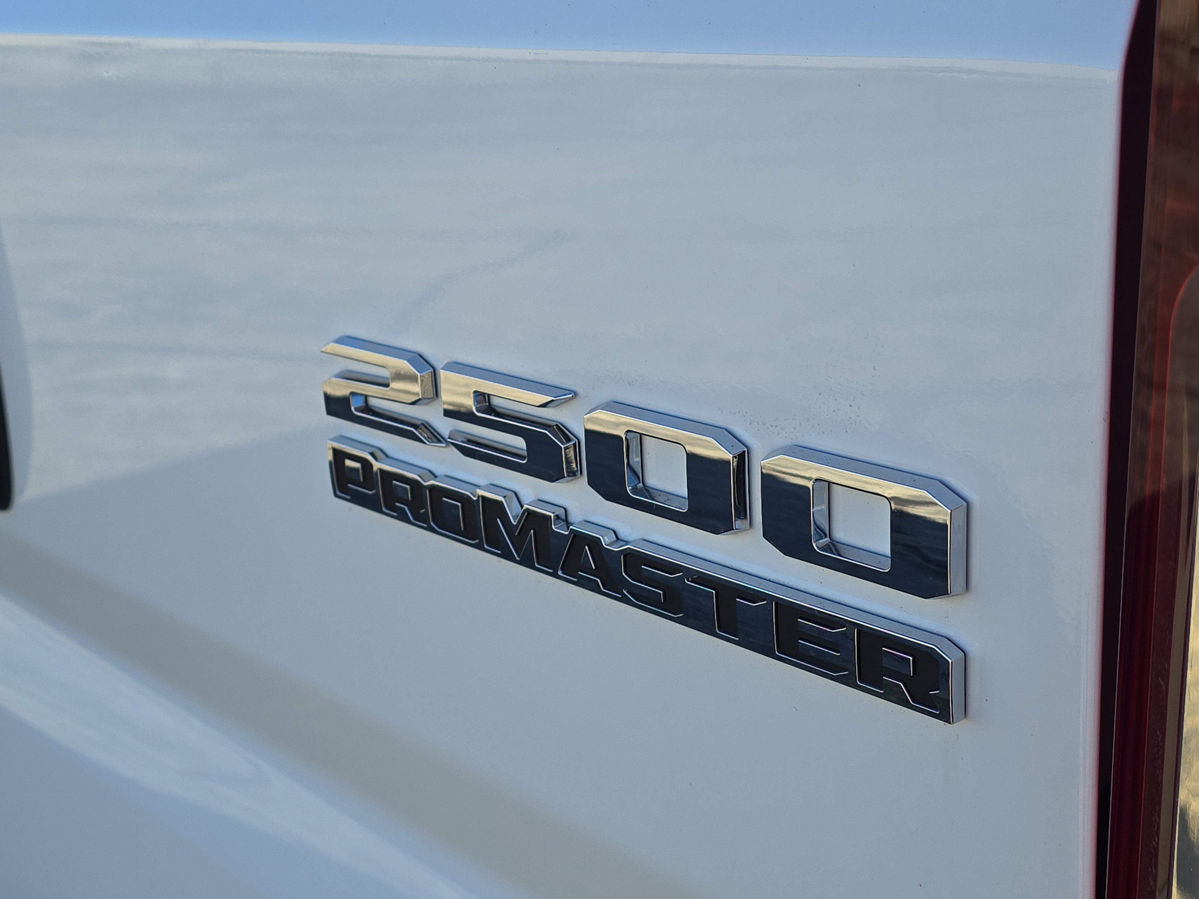 Used 2025 RAM ProMaster 2500 w/ Storage Group image 6