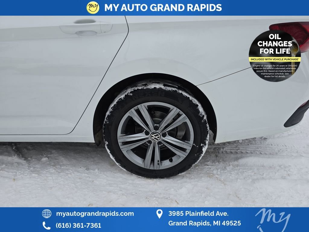 Used 2024 Volkswagen Jetta SE image 30
