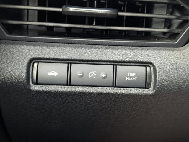 Used 2024 Nissan Altima 2.5 SR FWD image 30