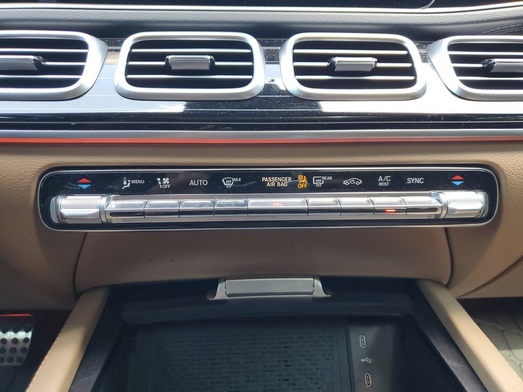 Used 2025 Mercedes-Benz GLS 580 4MATIC image 20