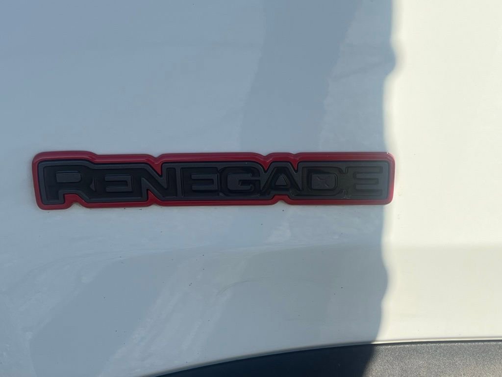 Used 2020 Jeep Renegade Trailhawk w/ Cold Weather Group AWD/4WD image 11