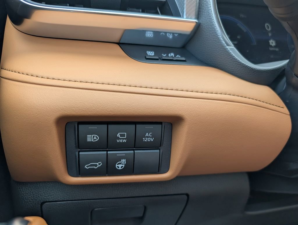 New 2026 Toyota Highlander Platinum image 22