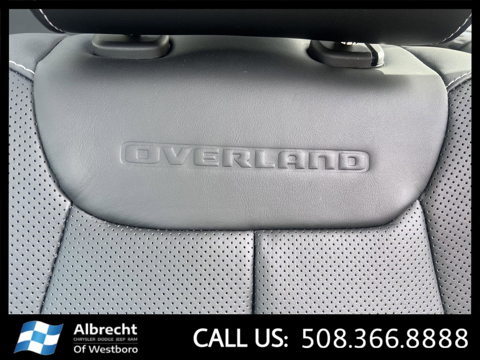 New 2025 Jeep Grand Cherokee Overland w/ Luxury Tech Group IV image 28