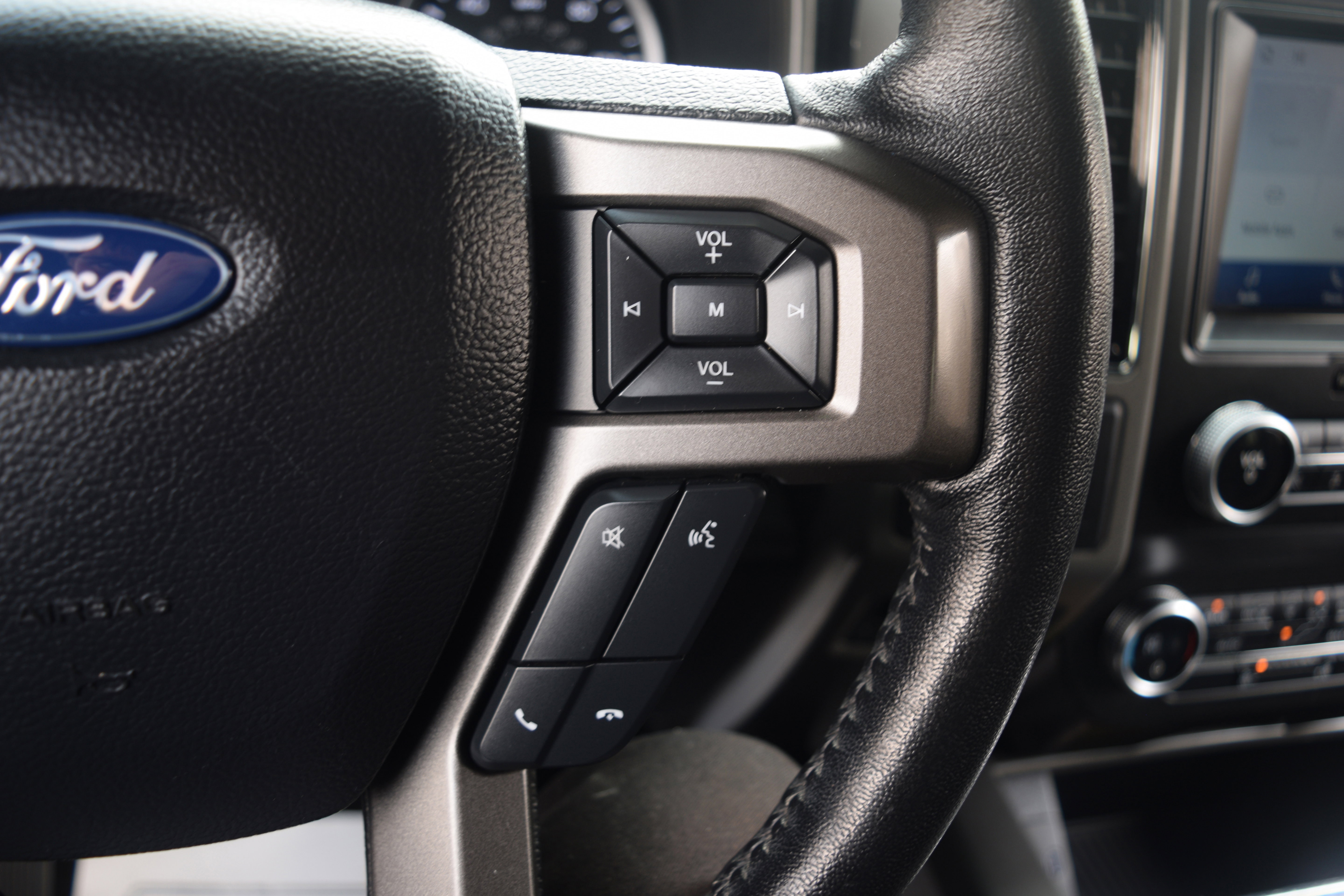 Used 2020 Ford Expedition XLT image 5