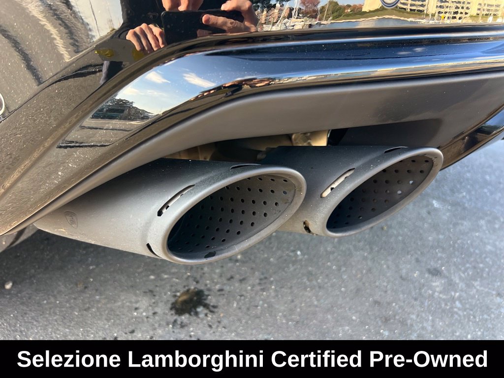 Used 2025 Lamborghini Urus SE AWD/4WD image 24