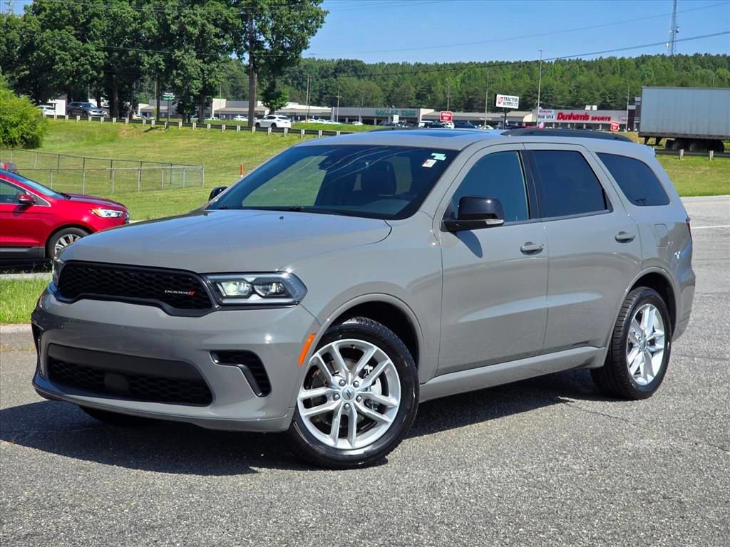 Used 2024 Dodge Durango GT RWD image 2