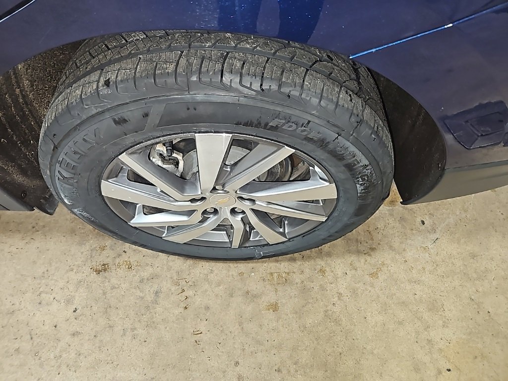 Used 2023 Chevrolet Equinox LT image 12