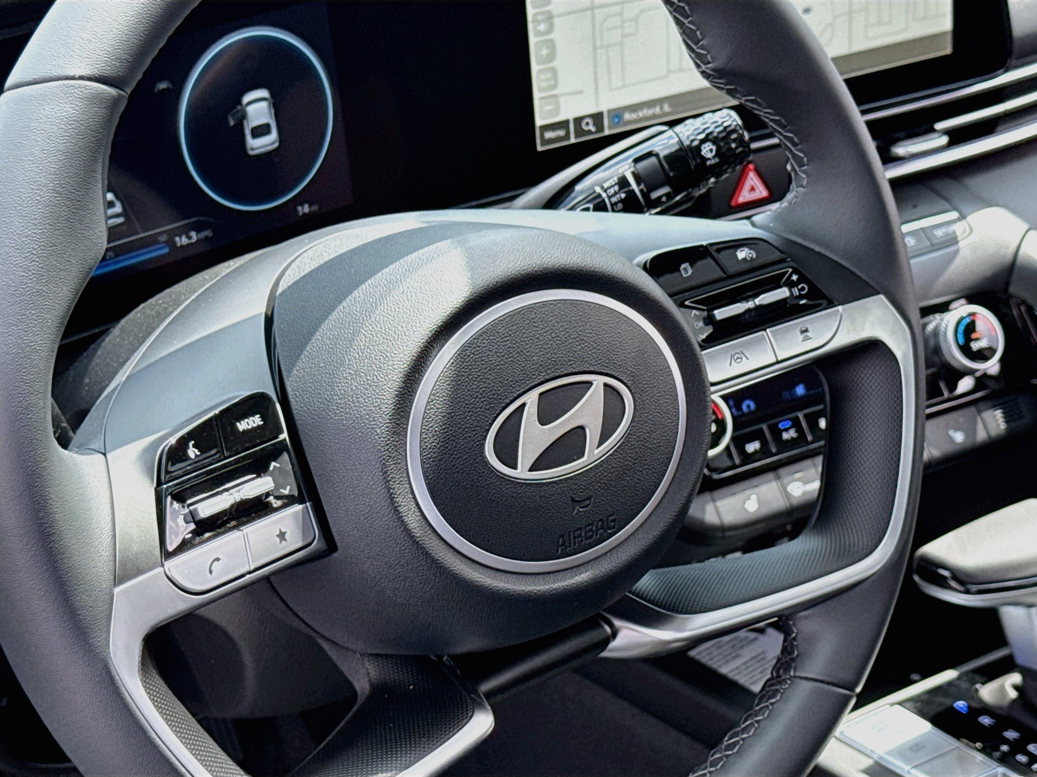 New 2026 Hyundai Elantra Limited FWD image 5