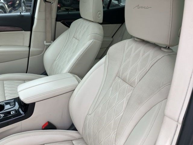 Used 2022 Buick Envision Avenir w/ Technology Package II AWD/4WD image 12