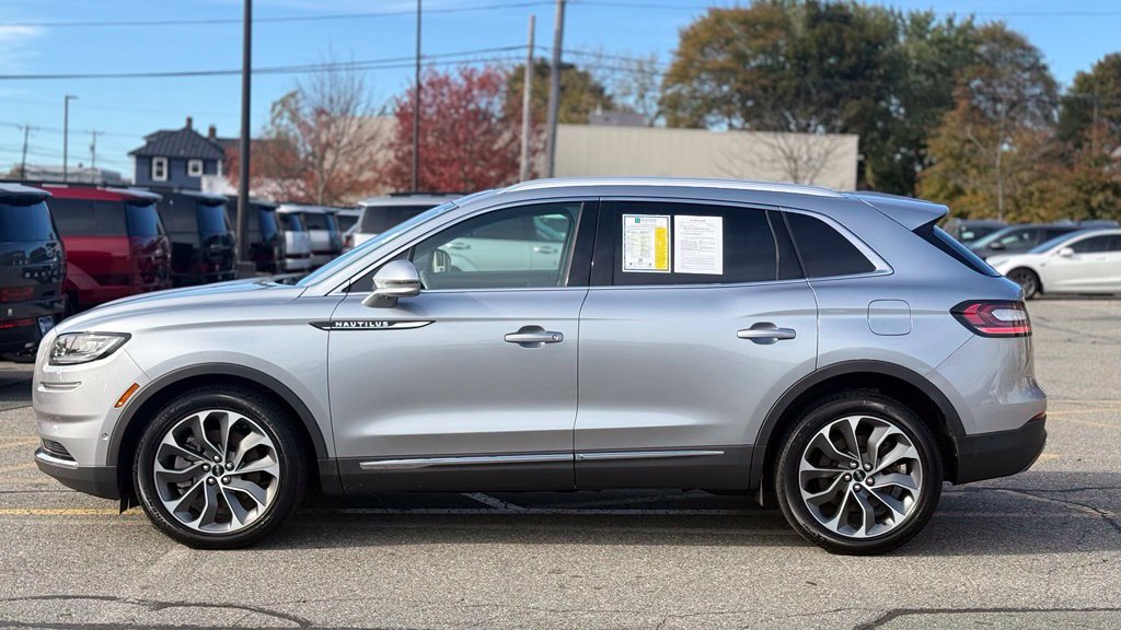 Used 2023 Lincoln Nautilus Reserve w/ Equipment Group 201A AWD/4WD image 3