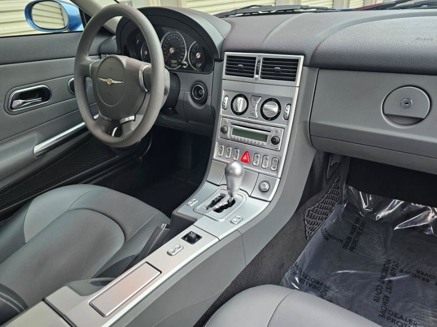 Used 2008 Chrysler Crossfire Limited RWD image 11