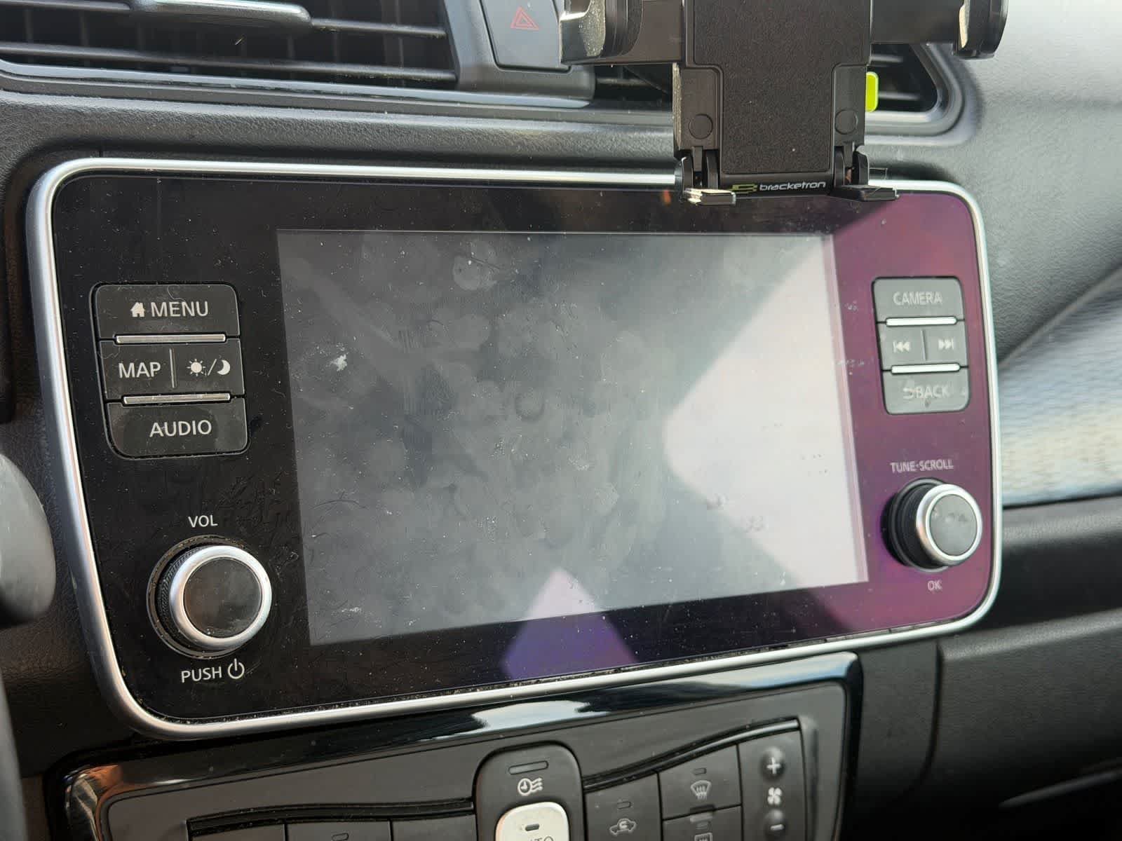 Certified 2022 Nissan Leaf SV Plus FWD image 18